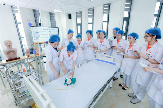 ‏Điều gì tạo nên một trường đào tạo khối ngành sức khỏe chất lượng?‏
