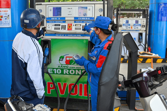 Giá xăng dầu đồng loạt giảm từ 15h chiều 6-8