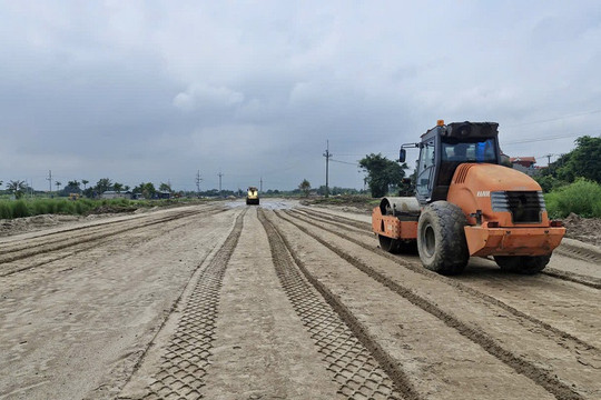 Đẩy nhanh tiến độ xây dựng Cụm công nghiệp làng nghề Nam Tiến