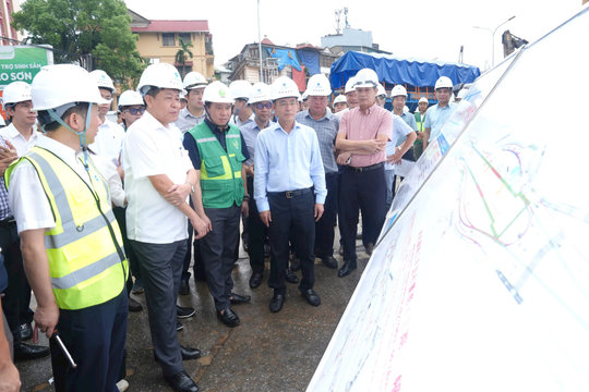 Phó Bí thư Thường trực Thành ủy Hà Nội Nguyễn Trọng Đông kiểm tra, đôn đốc tiến độ các dự án trọng điểm