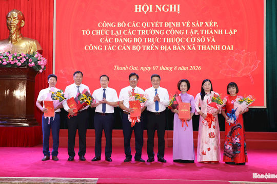 Xã Thanh Oai công bố quyết định về sắp xếp, tổ chức lại các trường công lập