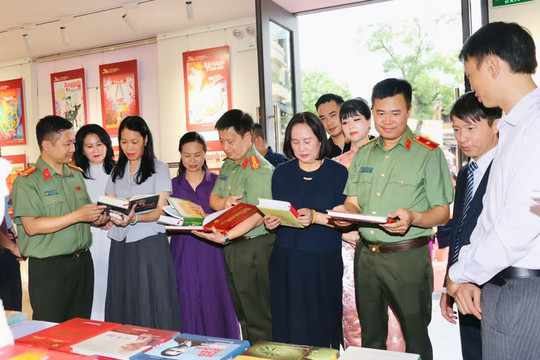 50 năm An ninh Thủ đô: Những “trang sử bằng báo chí” vì bình yên Thủ đô