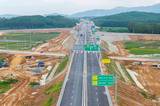 Thêm 5 đoạn tuyến cao tốc Bắc - Nam thu phí không dừng từ ngày 14-8