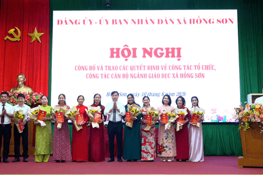 Xã Hồng Sơn thành lập 8 trường học, kiện toàn đội ngũ cán bộ quản lý