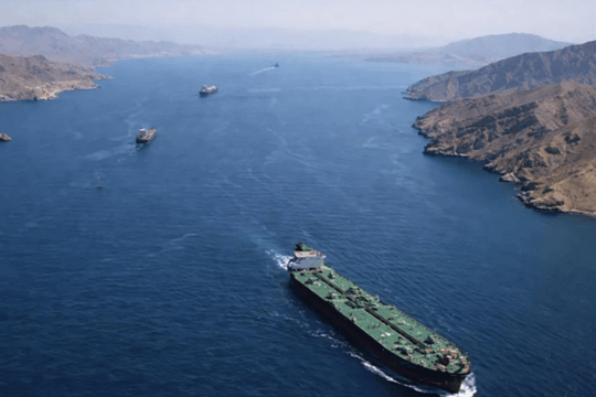 Iran phát tín hiệu về khả năng mở lại hoàn toàn Eo biển Hormuz