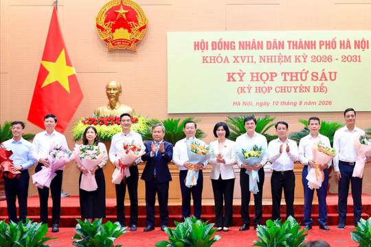 Hà Nội miễn nhiệm chức vụ Ủy viên UBND thành phố với 11 đồng chí