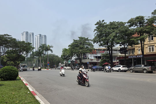Hà Nội tiếp tục nắng nóng gay gắt