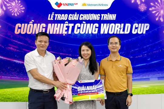 ‏Khách hàng nhận 1 cặp vé khứ hồi quốc tế Vietnam Airlines khi tham gia chương trình trên ứng dụng VNPAY‏