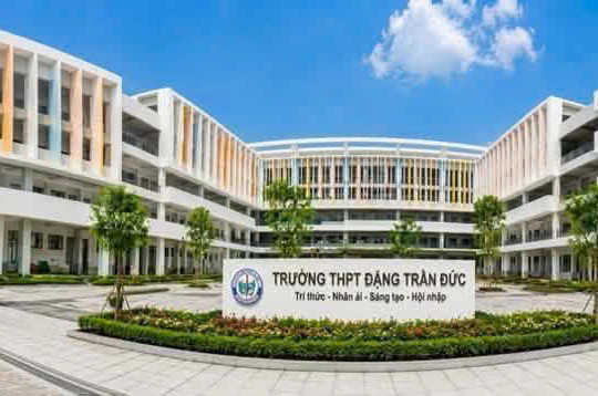 Ngày đầu đăng ký vào lớp 10 Trường THPT Đặng Trần Đức: Lưu ý để không mất cơ hội