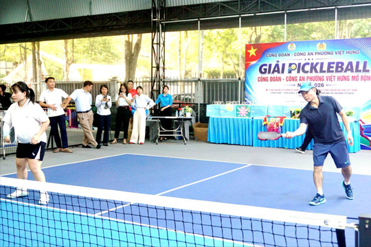 Sôi nổi Giải Pickleball giao lưu Công đoàn - Công an phường Việt Hưng