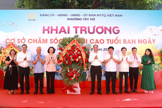 Phường Tây Hồ khai trương mô hình thí điểm chăm sóc sức khỏe người cao tuổi ban ngày
