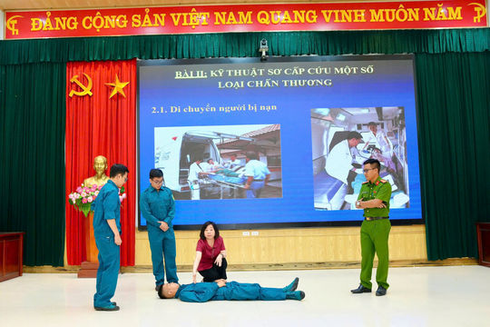 Xã Sơn Đồng nâng cao năng lực cho Đội xung kích phòng, chống thiên tai