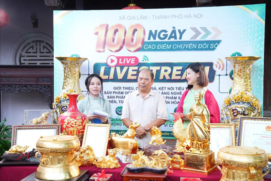 Ngoại thành Hà Nội tăng tốc trên hành trình chuyển đổi số