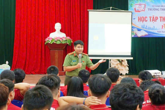Trang bị "lá chắn" an toàn mạng cho học sinh trước cạm bẫy trực tuyến