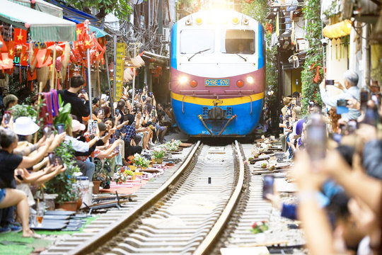 Kiến tạo không gian an toàn, văn minh