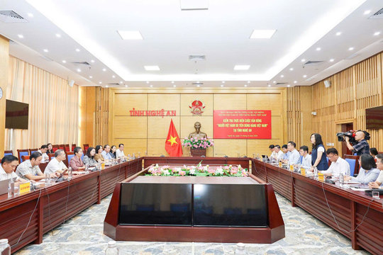 Phát huy nguồn lực kiều bào, nâng sức cạnh tranh của hàng Việt