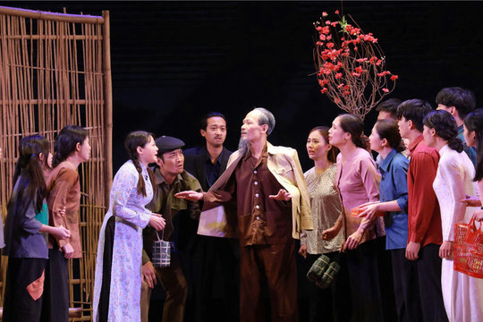 Chương trình “Bác Hồ - Một tình yêu bao la” diễn tại Thái Lan và Lào
