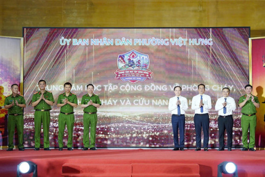Ra mắt Trung tâm học tập cộng đồng về PCCC và CNCH phường Việt Hưng