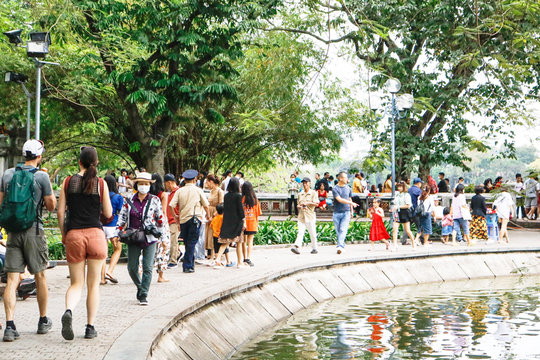 Bắc Bộ nắng oi, vùng núi có mưa dông về chiều tối