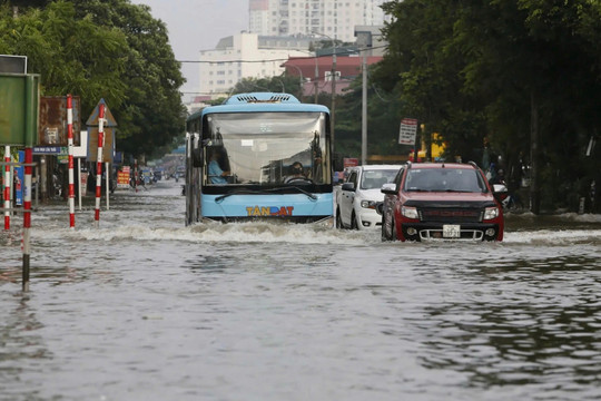 Hà Nội dự báo có mưa lớn cục bộ từ ngày 18-8