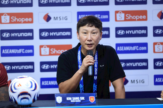 HLV Kim Sang-sik: Tuyển Việt Nam vẫn còn nhiều điểm phải cải thiện