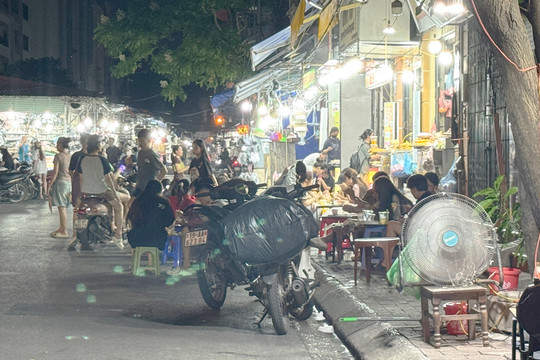 Trật tự đô thị sau 23h: Nhốn nháo sau ca cắm chốt
