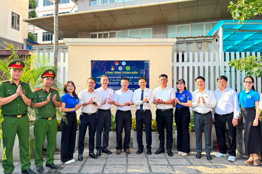 Phường Kim Liên khánh thành công trình “Hàng cây thanh niên - Lối đi bộ văn minh”