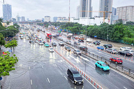 Các tỉnh Bắc Bộ và Hà Nội mưa to, đề phòng lốc, sét