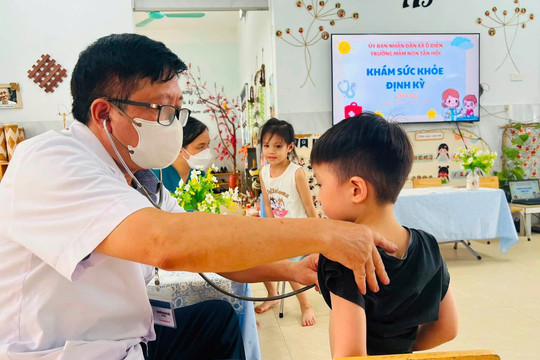 Khởi động chiến dịch khám sức khỏe định kỳ miễn phí cho hơn 2,2 triệu học sinh Thủ đô