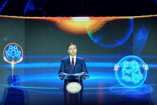 Thống đốc Phạm Đức Ấn: Chuyển đổi số càng sâu, những vấn đề mới càng xuất hiện nhanh