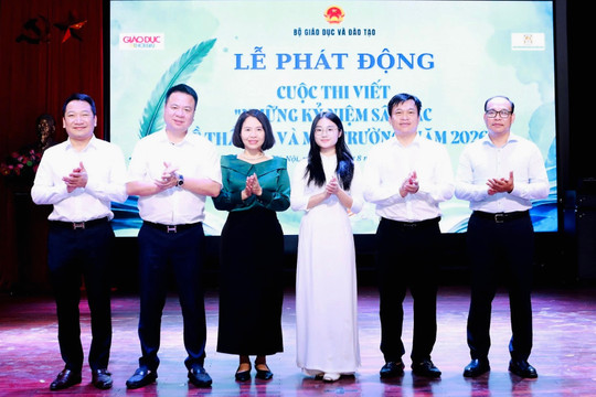 15 năm kể chuyện thầy cô và mái trường bằng ký ức