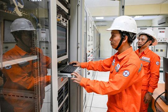 Hệ thống điện quốc gia vận hành an toàn trong cao điểm nắng nóng