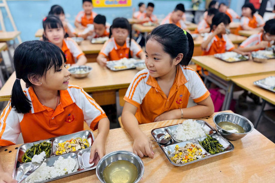 Phường Bạch Mai: Đánh giá, đề xuất cơ sở phục vụ bữa ăn bán trú cho học sinh