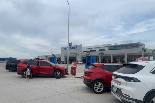 Sớm vận hành các trạm dừng nghỉ trên cao tốc Bắc-Nam dịp nghỉ lễ 2-9