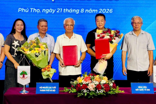 Hà Nội: Lan tỏa chương trình "Mắt sáng cho người cao tuổi"