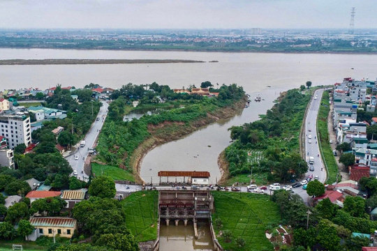 Hà Nội sẵn sàng phương án “bốn tại chỗ” ứng phó bão số 4 và mưa lũ