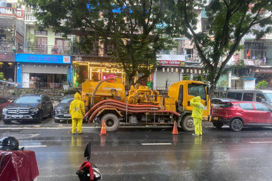 Sáng 21-8: Hà Nội mưa trên 100mm, chưa có điểm úng ngập