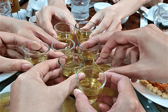 Phân biệt say rượu với ngộ độc methanol