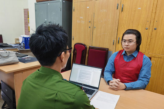 Mạnh tay để “làm sạch” không gian mạng