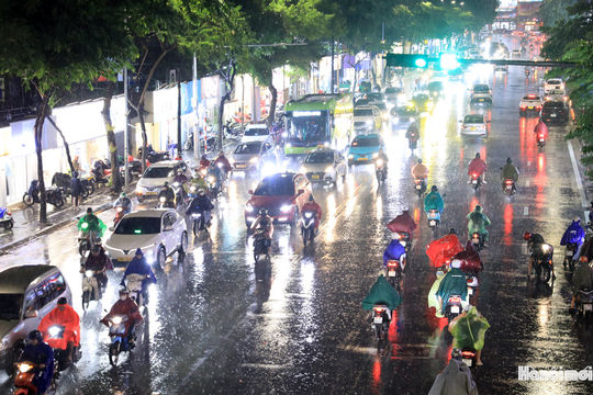 Hà Nội: Nhiều "điểm đen" không còn úng ngập trong đợt mưa kéo dài