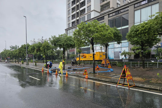Sau những trận mưa lớn, Hà Nội đã khác