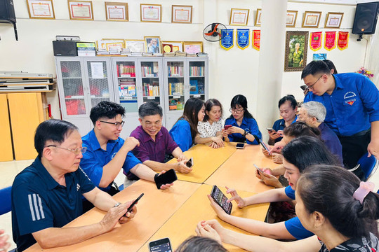 Người trẻ cần tỉnh táo trước các “làn sóng” trên không gian mạng