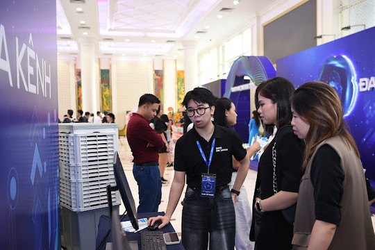 Hà Nội tháo gỡ khó khăn, kích cầu kinh tế số