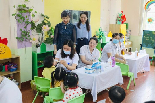 Gần 11.000 trẻ em, học sinh phường Phương Liệt được khám sức khỏe trước năm học mới