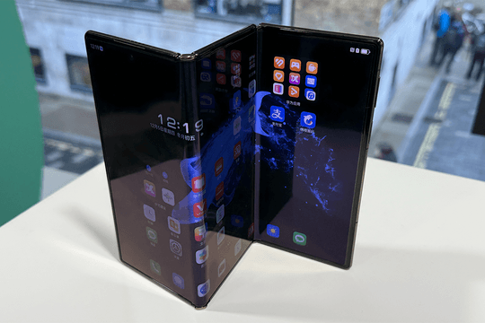 Điện thoại màn hình gấp trước chu kỳ bùng nổ mới với iPhone Ultra