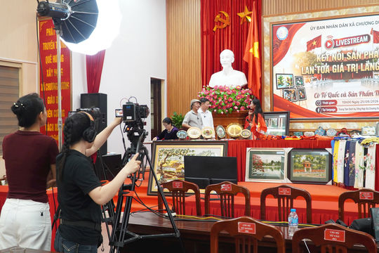 Xã Chương Dương đưa sản phẩm làng nghề lên không gian số