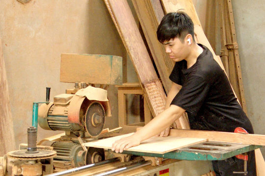 Xã Thư Lâm "thổi lửa" nghề mộc mỹ nghệ