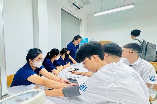Chăm sóc toàn diện về thể chất, tinh thần thông qua Chương trình Sức khỏe học đường