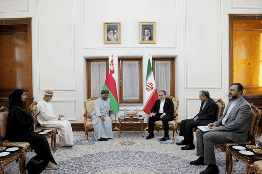 Iran, Oman thúc đẩy giải pháp tạm thời cho Eo biển Hormuz