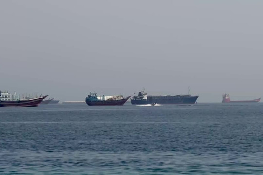 Tổng thống Mỹ tuyên bố eo biển Hormuz đã được gỡ thủy lôi